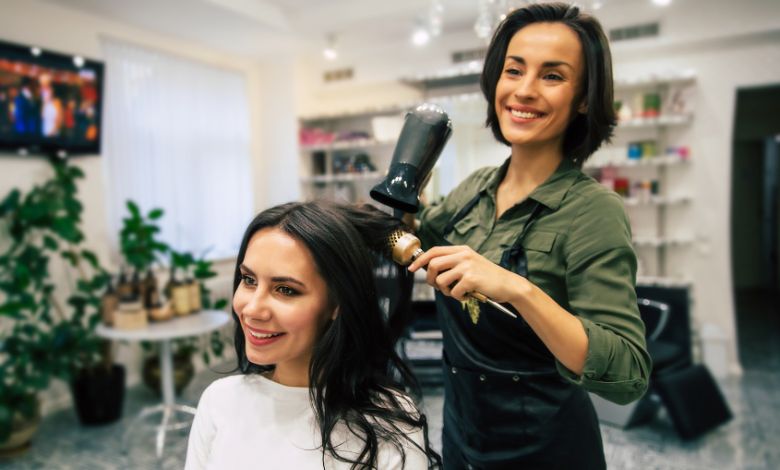 Keeping Up With Consumer Trends as a Salon Professional